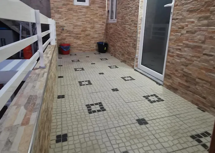 Ricky House Big Waves Apartment