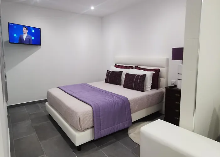 Ricky House Big Waves *